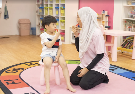 Terapi Pertuturan Terbaik di Jenjarum untuk Perkembangan Anak Anda